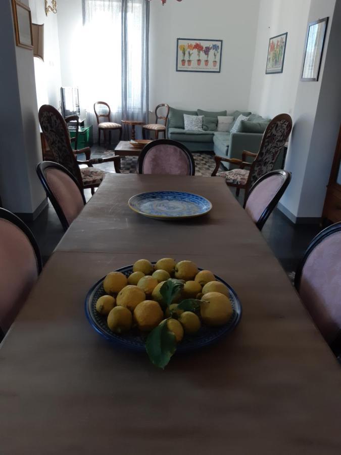 リーパリ La Casa Biancaヴィラ エクステリア 写真